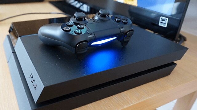 PlayStation 4 Tasarım